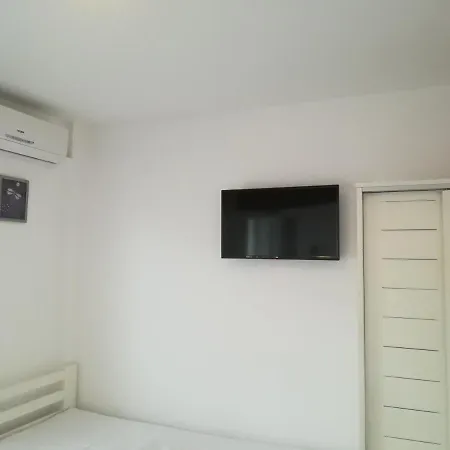 アパート Markovic