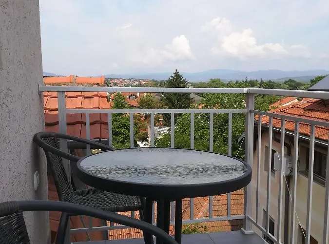 Markovic アパート *