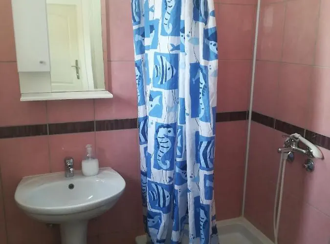 アパート Markovic